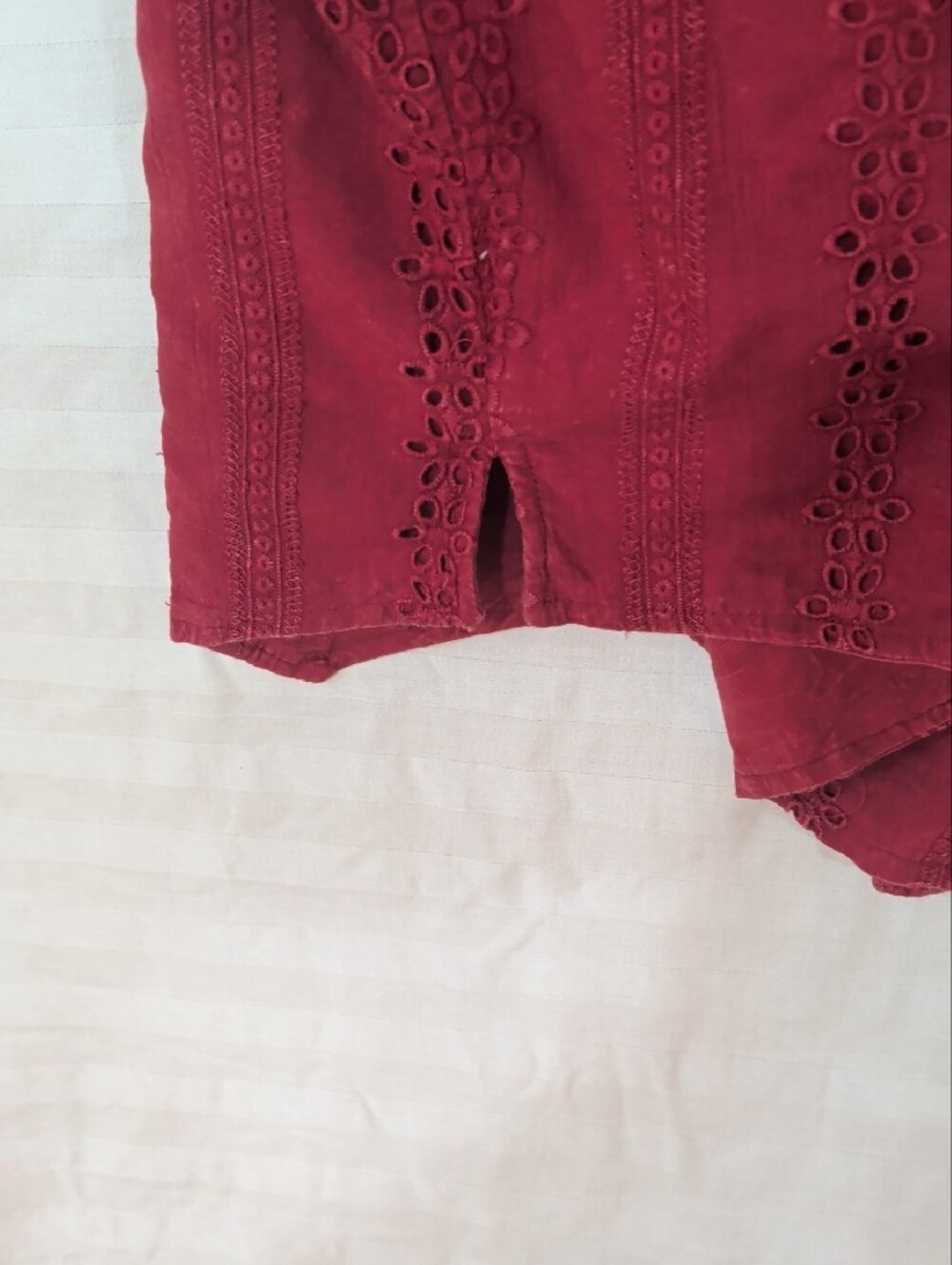 EARTHBOUND Crimson Eyelet Cotton Button-Front Vest Size L - Picture 4 of 6